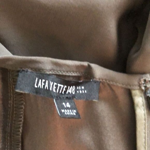 Sz12-Lafayette 148 Taupe Silk Sleeveless Top w Hi-Low Hem - Picture 9 of 11